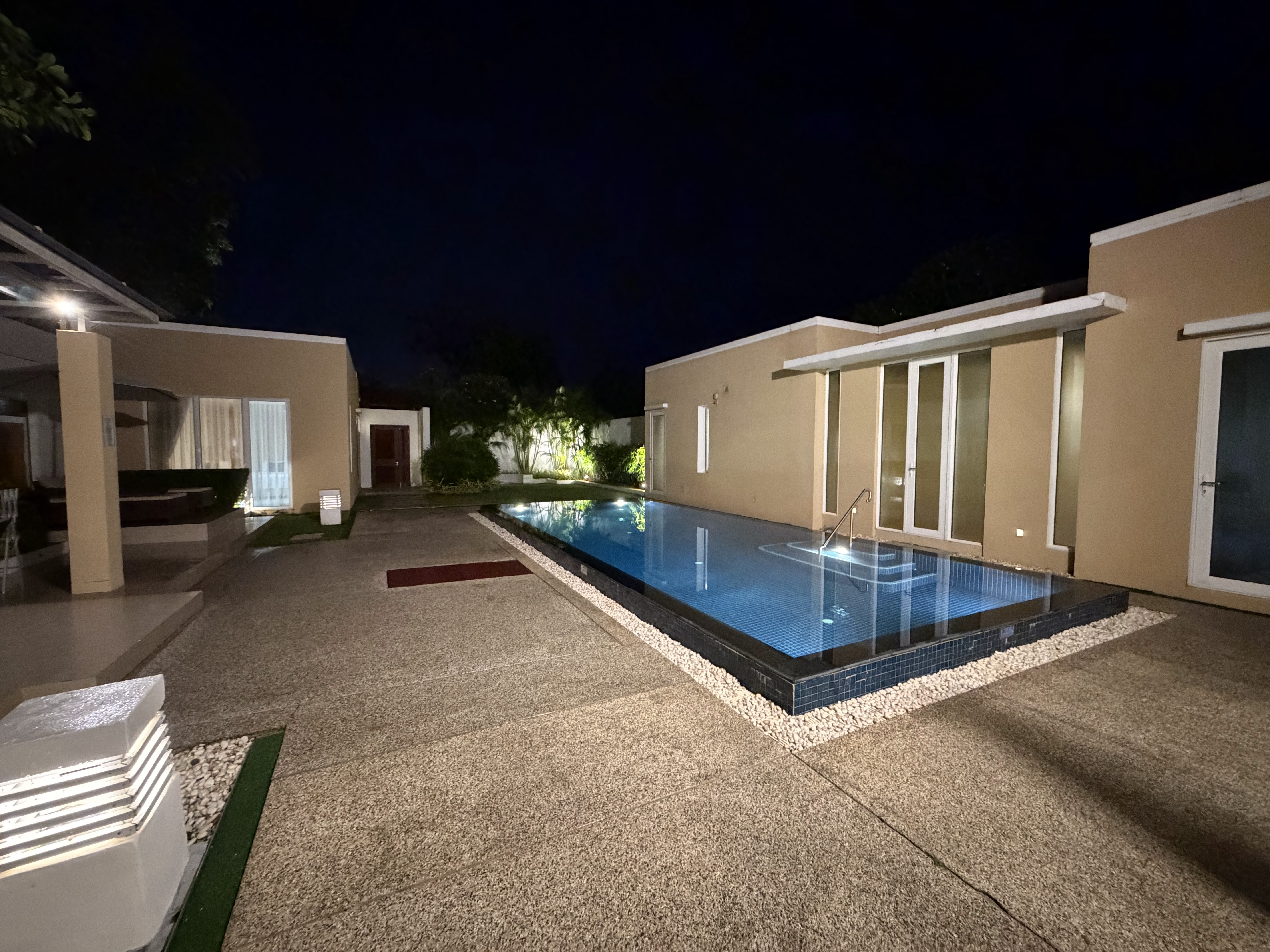 Andaman Pool Villas, Maikhao Beach Phuket 宿泊者の投稿写真 4