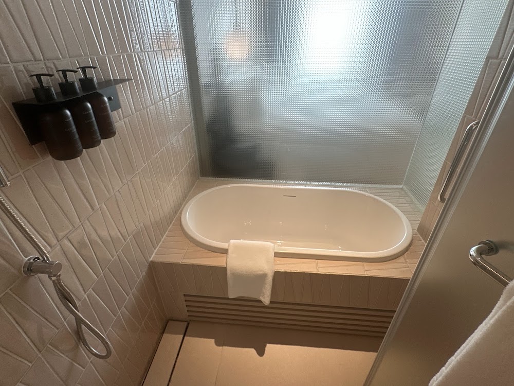 KROMO Bangkok, Curio Collection by Hilton 宿泊者の投稿写真 6